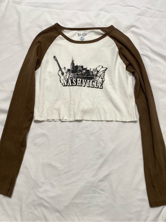 Brandy Melville Tops - Brandy Melville Nashville Graphic Crop Top - Brown & White